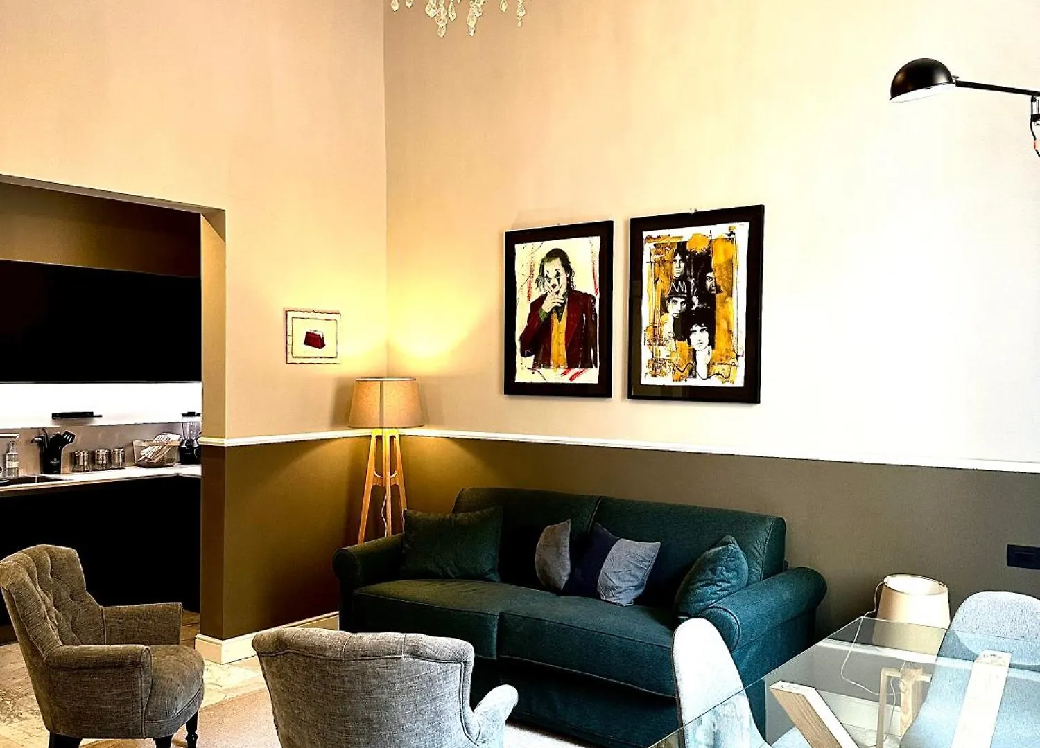 Via Veneto Luxury Maison contacts